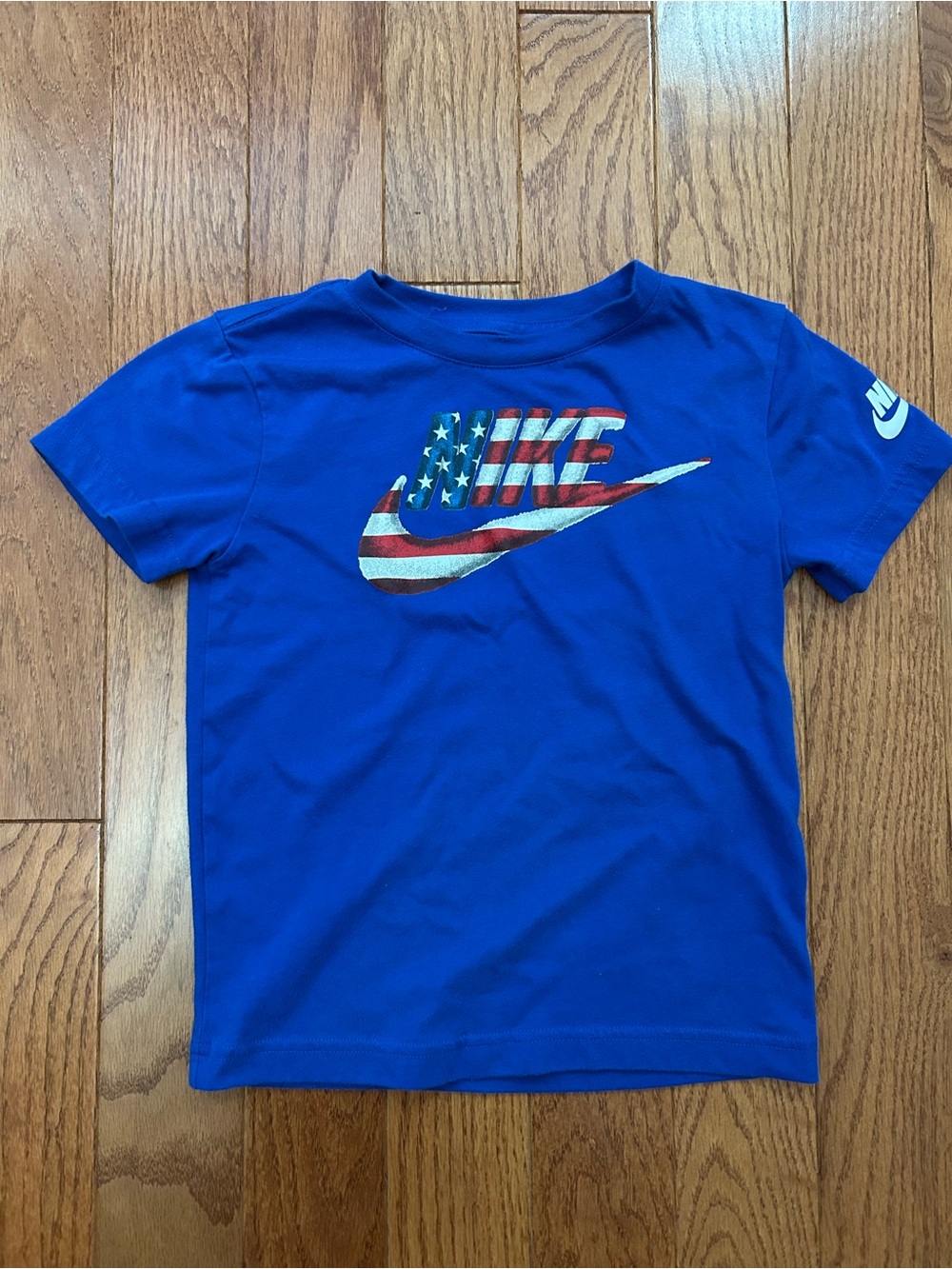 Boys Nike shirt, size 6